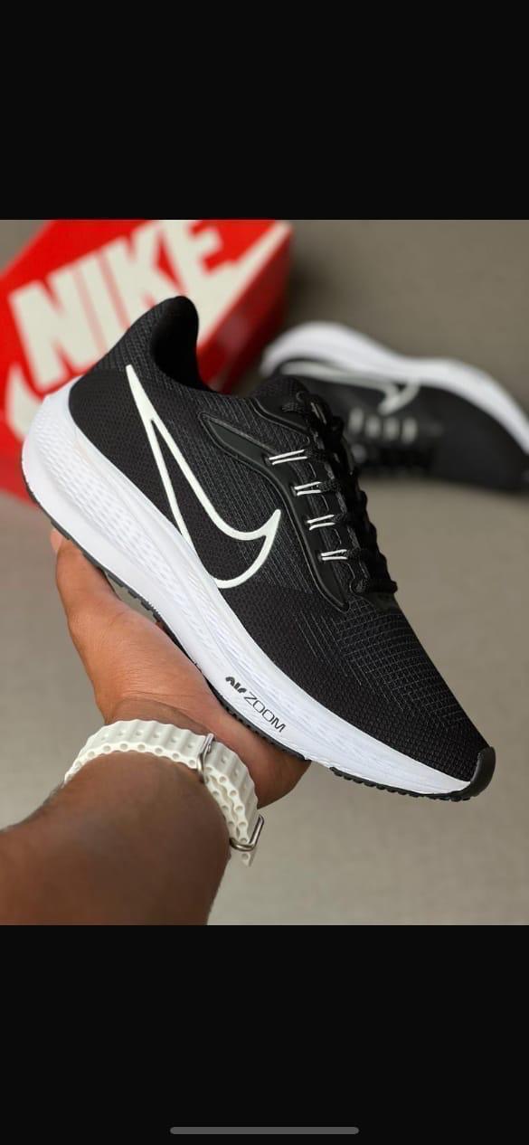 Tênis Nike Air Zoom